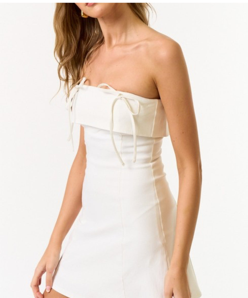 Sharon Strapless Bow Detail Mini Dress. White - blue
