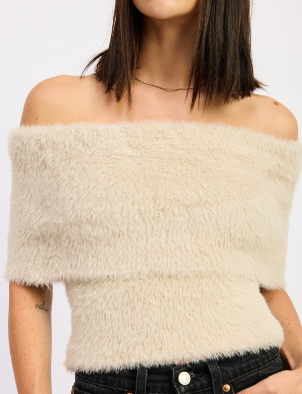 Fuzzy Off-Shoulder Sweater Top 🤍cream