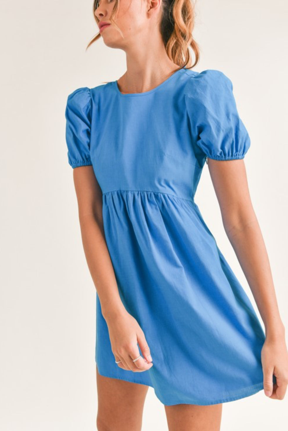 Blue short sleeve open back mini dress