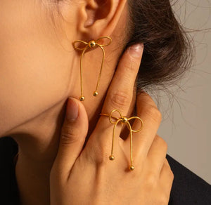gold bow earring